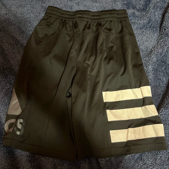 Adidas shorts - Picture 2 of 2